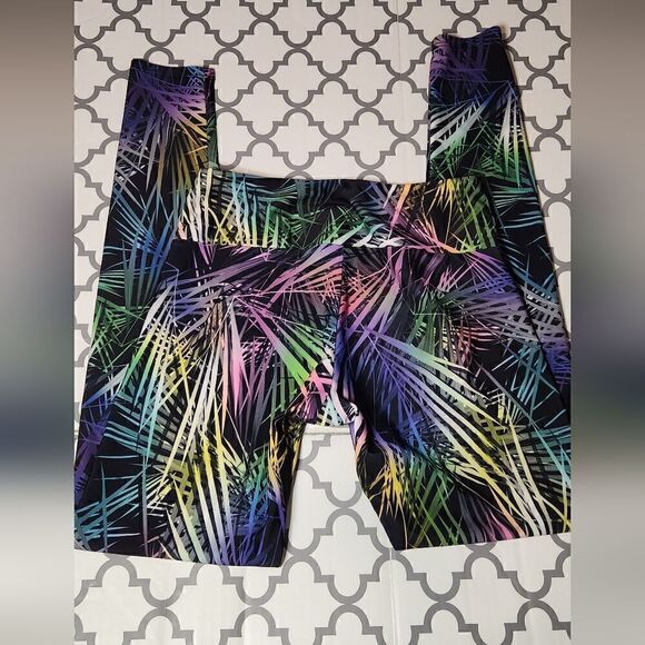 Onzie Multicolor Print Yoga Pants Size XS - Picture 1 of 10